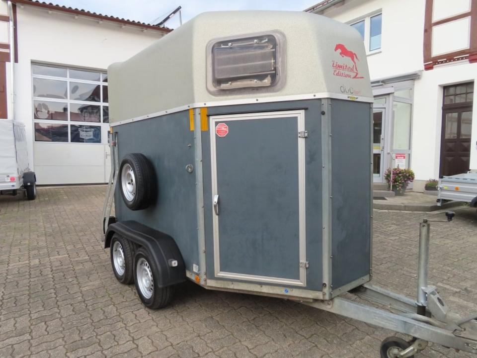 Böckmann Pferdeanhänger, Duo GP, Sattelkammer, 100 km/h, - Lószállító utánfutó: 5 kép. Böckmann Pferdeanhänger, Duo GP, Sattelkammer, 100 km/h, - Lószállító utánfutó: 5 kép.