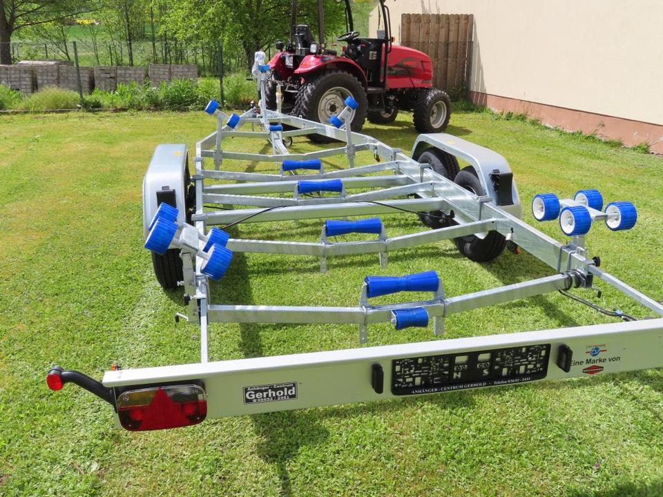 Böckmann - TPV PKW Anhänger Bootstrailer 2,7 to. Bootsanhänger - Csónakszállító utánfutó: 2 kép. Böckmann - TPV PKW Anhänger Bootstrailer 2,7 to. Bootsanhänger - Csónakszállító utánfutó: 2 kép.