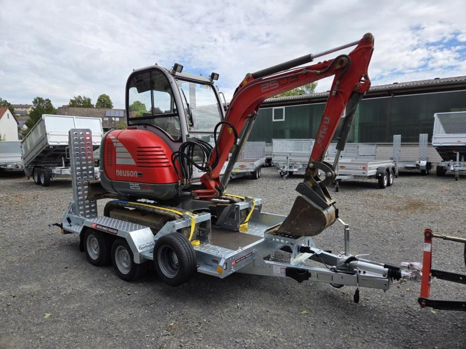 Brian James Digger Plant 3,5t Baumaschinentransporter Minibagger - Gépszállító utánfutó: 5 kép. Brian James Digger Plant 3,5t Baumaschinentransporter Minibagger - Gépszállító utánfutó: 5 kép.