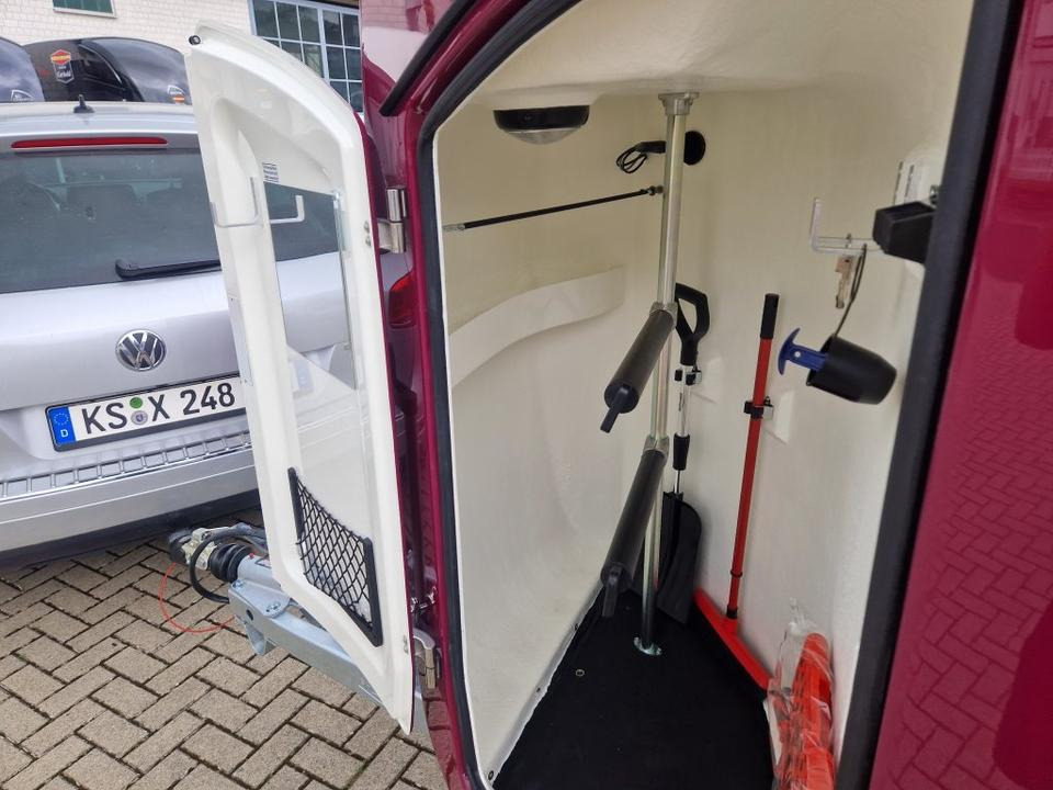 Pferdeanhänger Böckmann Comfort, Sattelk,Aluboden 100 km/h - Lószállító utánfutó: 5 kép. Pferdeanhänger Böckmann Comfort, Sattelk,Aluboden 100 km/h - Lószállító utánfutó: 5 kép.