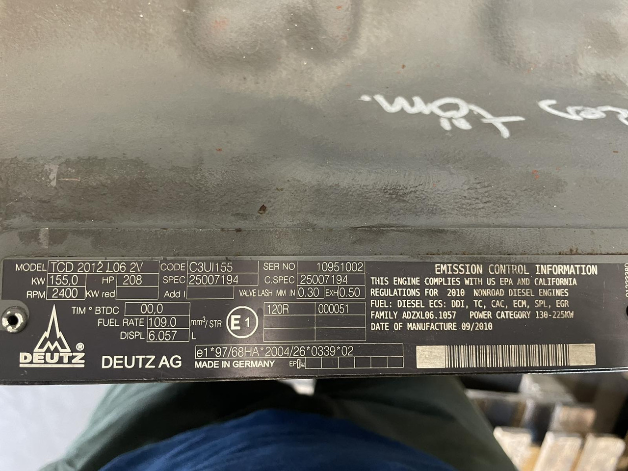 Deutz TCD 2012 L06 2V remanufactured short engine - Motor - Ipari gép: 2 kép. Deutz TCD 2012 L06 2V remanufactured short engine - Motor - Ipari gép: 2 kép.