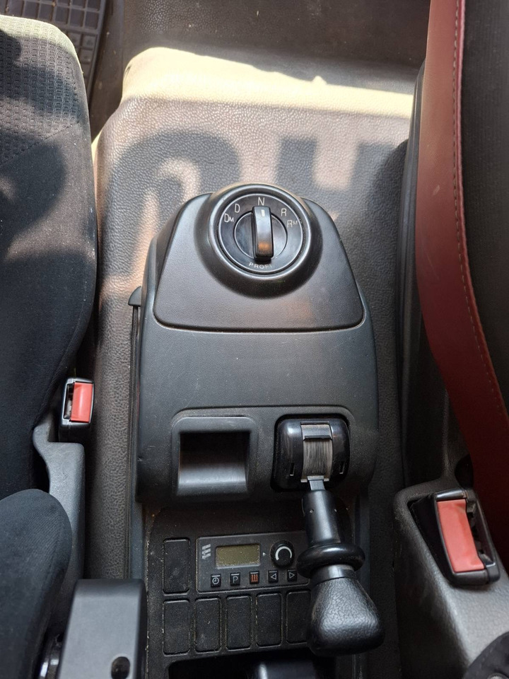 MAN TGL 12.250 4x2 BL - Autószállító teherautó, Darus autó: 3 kép. MAN TGL 12.250 4x2 BL - Autószállító teherautó, Darus autó: 3 kép.