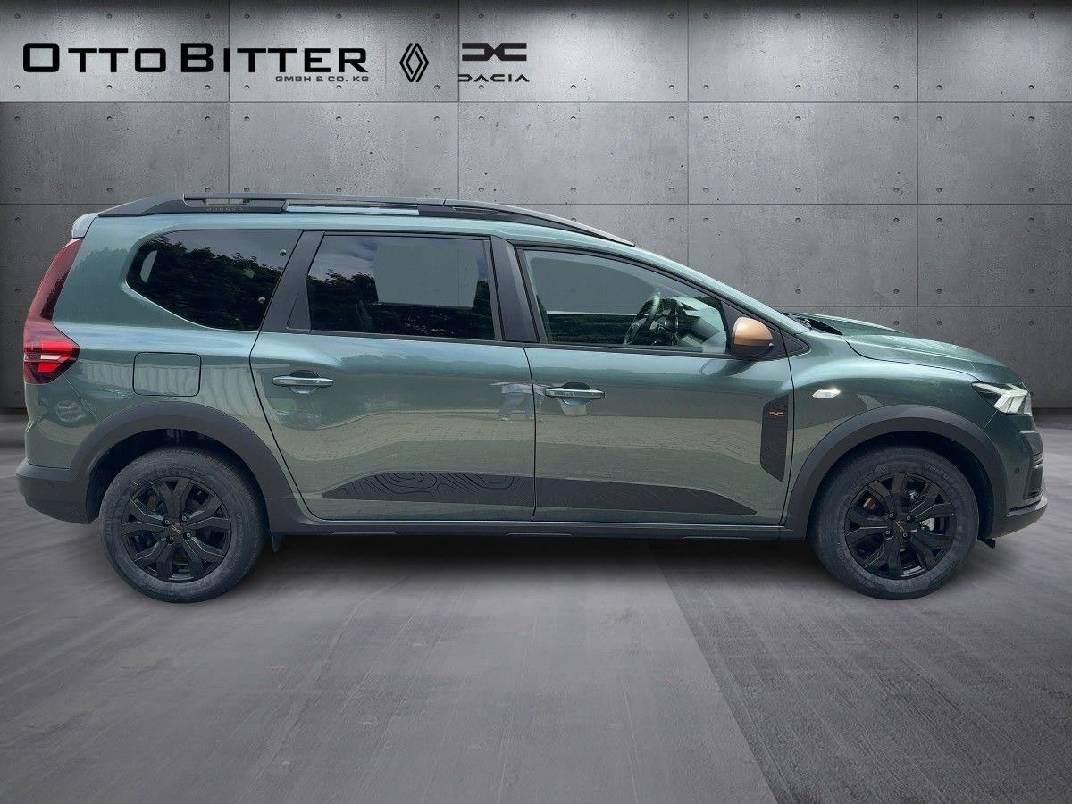 Dacia Jogger Extreme+ ECO-G 100 7-Sitzer FLÜSSIGGAS - Autó: 5 kép. Dacia Jogger Extreme+ ECO-G 100 7-Sitzer FLÜSSIGGAS - Autó: 5 kép.