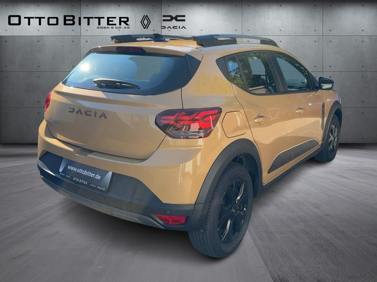 Dacia Sandero Stepway Extreme TCe110 CITY-PAKET/NAVI - Szedán: 4 kép. Dacia Sandero Stepway Extreme TCe110 CITY-PAKET/NAVI - Szedán: 4 kép.