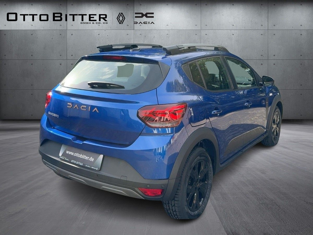 Dacia Sandero Stepway Extreme TCe110 CITY-PAKET/NAVI - Szedán: 4 kép. Dacia Sandero Stepway Extreme TCe110 CITY-PAKET/NAVI - Szedán: 4 kép.