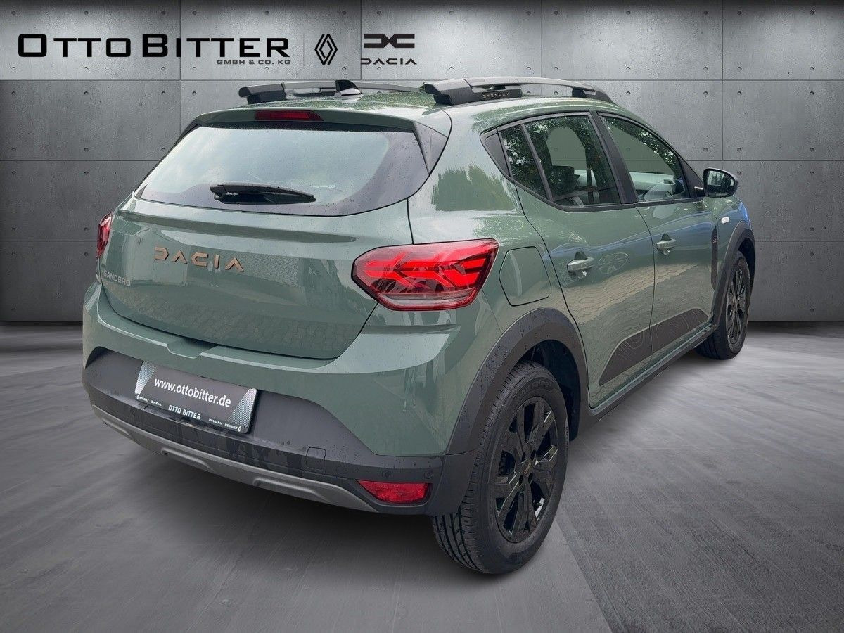 Dacia Sandero Stepway Extreme TCe110 CITY-PAKET - Szedán: 4 kép. Dacia Sandero Stepway Extreme TCe110 CITY-PAKET - Szedán: 4 kép.