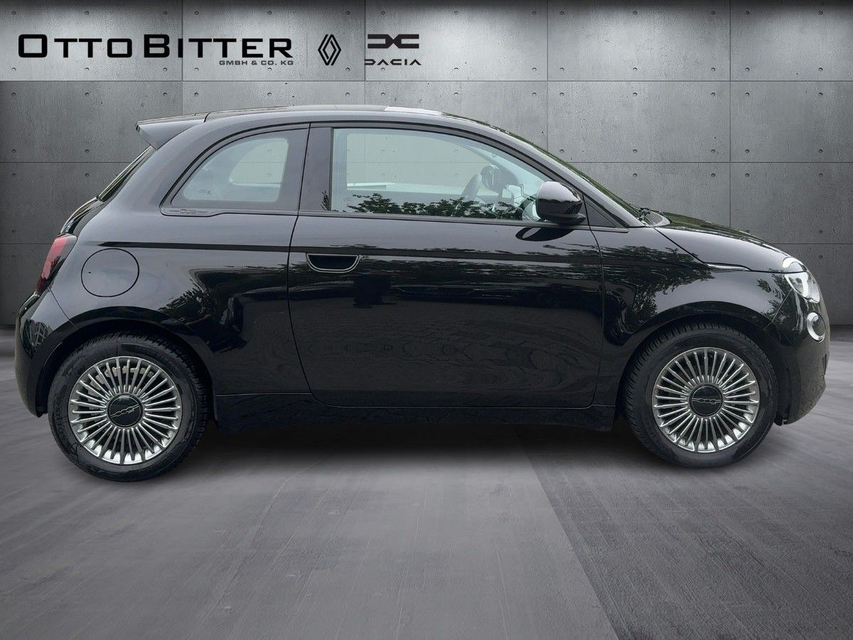 Fiat 500e Icon Elektro 16"ALU/NAVI/SCHNELLADER-50KW - Szedán: 5 kép. Fiat 500e Icon Elektro 16"ALU/NAVI/SCHNELLADER-50KW - Szedán: 5 kép.