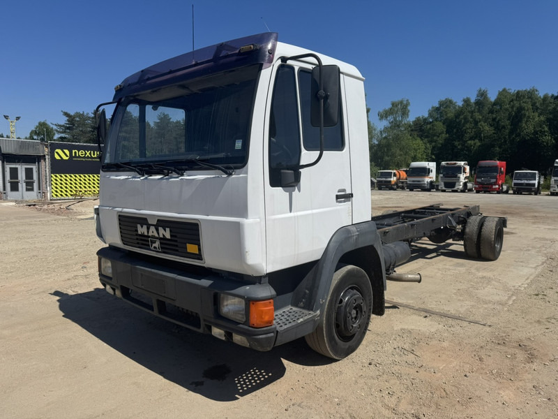 MAN 12.224 (MANUAL GEARBOX / EURO 2 / BELGIAN TRUCK IN GOOD CONDITION !!!) - Alvaz teherautó: 1 kép. MAN 12.224 (MANUAL GEARBOX / EURO 2 / BELGIAN TRUCK IN GOOD CONDITION !!!) - Alvaz teherautó: 1 kép.