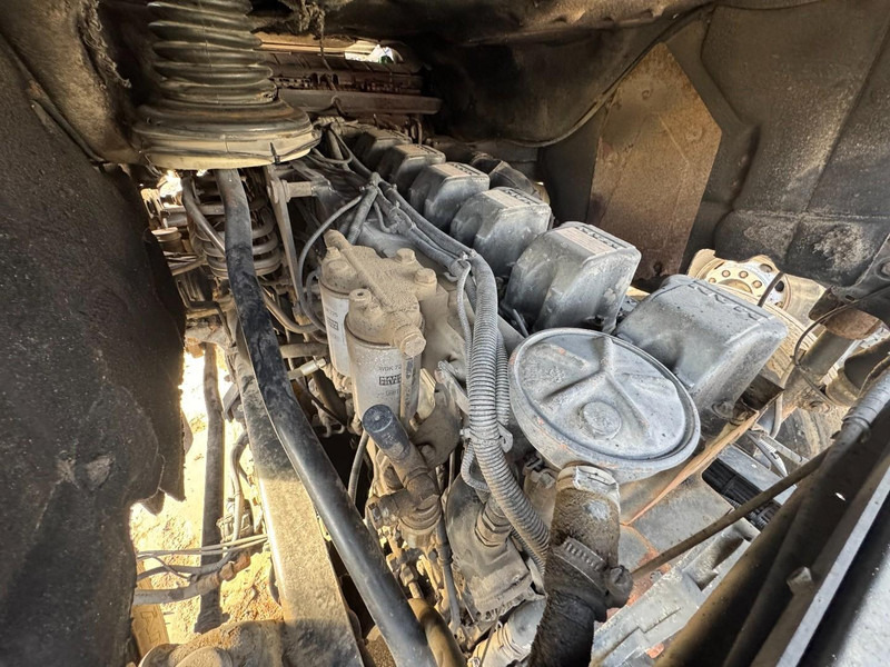 Alvaz teherautó MAN 26.410 (BIG AXLE / 10 TIRES / 6X4 / 6 CYLINDER / MANUAL GEARBOX): 14 kép. Alvaz teherautó MAN 26.410 (BIG AXLE / 10 TIRES / 6X4 / 6 CYLINDER / MANUAL GEARBOX): 14 kép.