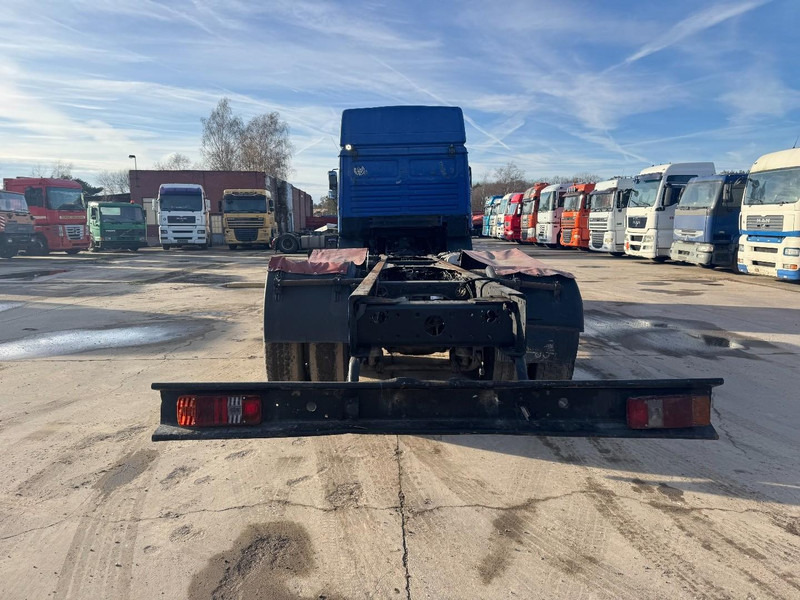 Alvaz teherautó MAN 26.410 (BIG AXLE / 10 TIRES / 6X4 / 6 CYLINDER / MANUAL GEARBOX): 6 kép. Alvaz teherautó MAN 26.410 (BIG AXLE / 10 TIRES / 6X4 / 6 CYLINDER / MANUAL GEARBOX): 6 kép.