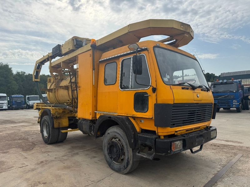 Mercedes-Benz SK 1617 (GRAND PONT / LAMES / 10.000L / 6 CYLINDRE / POMPE MANUELLE) - Szippantós autó: 3 kép. Mercedes-Benz SK 1617 (GRAND PONT / LAMES / 10.000L / 6 CYLINDRE / POMPE MANUELLE) - Szippantós autó: 3 kép.