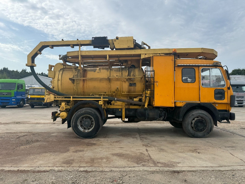 Mercedes-Benz SK 1617 (GRAND PONT / LAMES / 10.000L / 6 CYLINDRE / POMPE MANUELLE) - Szippantós autó: 4 kép. Mercedes-Benz SK 1617 (GRAND PONT / LAMES / 10.000L / 6 CYLINDRE / POMPE MANUELLE) - Szippantós autó: 4 kép.