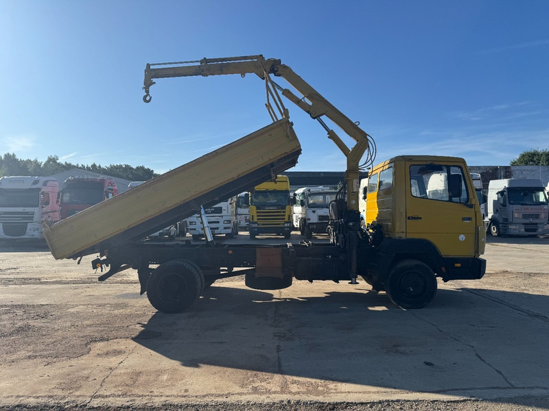 Mercedes-Benz SK 914 (STEEL SUSPENSION / HIAB CRANE / 6 CYLINDER WITH MANUAL PUMP / PERFECT GERMAN TRUCK !!!) - Billenőplatós teherautó, Darus autó: 4 kép. Mercedes-Benz SK 914 (STEEL SUSPENSION / HIAB CRANE / 6 CYLINDER WITH MANUAL PUMP / PERFECT GERMAN TRUCK !!!) - Billenőplatós teherautó, Darus autó: 4 kép.