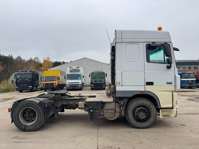 DAF 105 XF 460 Space Cab (GOOD CONDITION / BON ETAT) - Nyergesvontató: 4 kép. DAF 105 XF 460 Space Cab (GOOD CONDITION / BON ETAT) - Nyergesvontató: 4 kép.