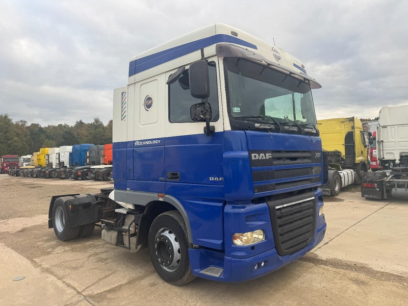 DAF 105 XF 460 Space Cab (GOOD CONDITION / BON ETAT) - Nyergesvontató: 3 kép. DAF 105 XF 460 Space Cab (GOOD CONDITION / BON ETAT) - Nyergesvontató: 3 kép.