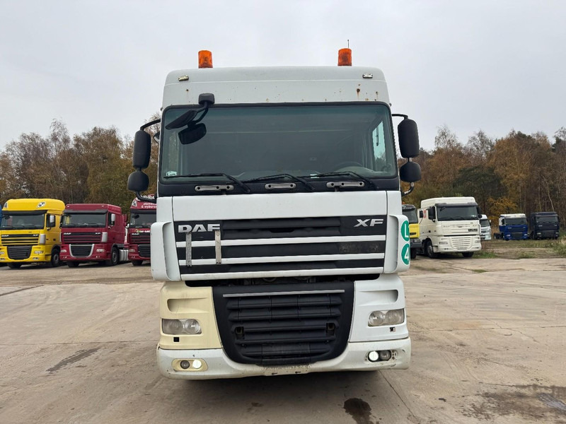 DAF 105 XF 460 Space Cab (GOOD CONDITION / BON ETAT) - Nyergesvontató: 2 kép. DAF 105 XF 460 Space Cab (GOOD CONDITION / BON ETAT) - Nyergesvontató: 2 kép.