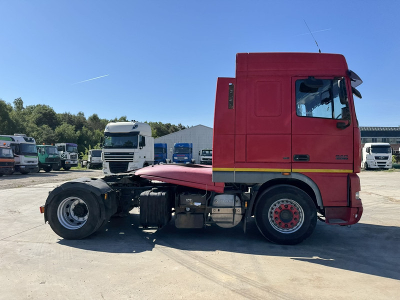 DAF 105 XF 460 Space Cab (MANUAL GEARBOX / BOITE MANUELLE / PTO / HYDRAULIC) - Nyergesvontató: 4 kép. DAF 105 XF 460 Space Cab (MANUAL GEARBOX / BOITE MANUELLE / PTO / HYDRAULIC) - Nyergesvontató: 4 kép.