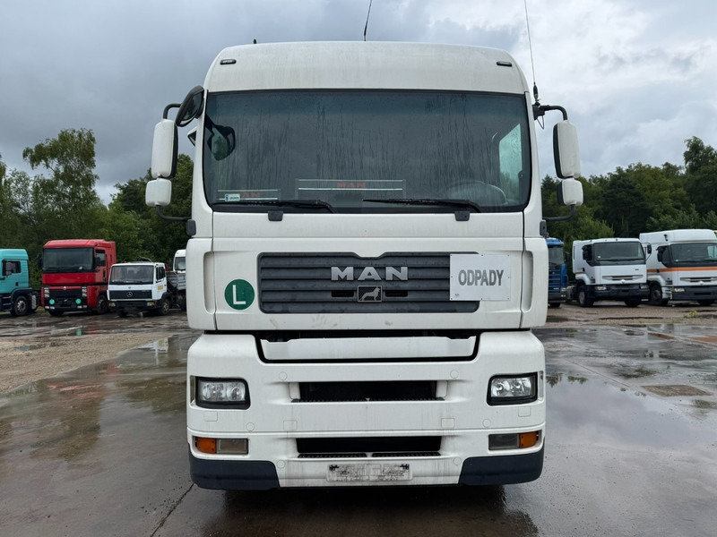 MAN TGA 18.440 (MANUAL GEARBOX / BOITE MANUELLE) - Nyergesvontató: 2 kép. MAN TGA 18.440 (MANUAL GEARBOX / BOITE MANUELLE) - Nyergesvontató: 2 kép.