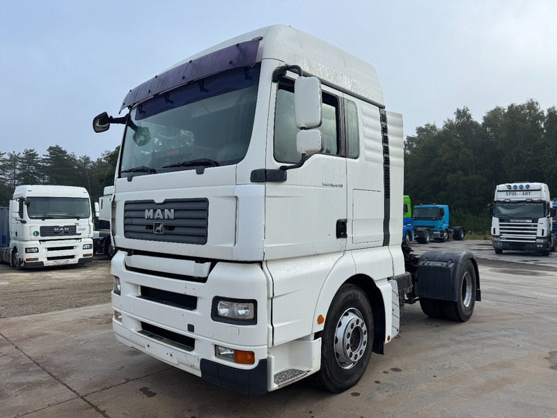 MAN TGA 18.440 (MANUAL GEARBOX / BOITE MANUELLE / PERFECT) - Nyergesvontató: 1 kép. MAN TGA 18.440 (MANUAL GEARBOX / BOITE MANUELLE / PERFECT) - Nyergesvontató: 1 kép.