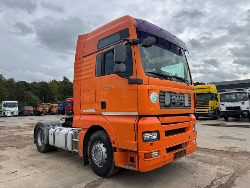 MAN TGA 18.440 (MANUAL GEARBOX / BOITE MANUELLE / PERFECT) - Nyergesvontató: 3 kép. MAN TGA 18.440 (MANUAL GEARBOX / BOITE MANUELLE / PERFECT) - Nyergesvontató: 3 kép.