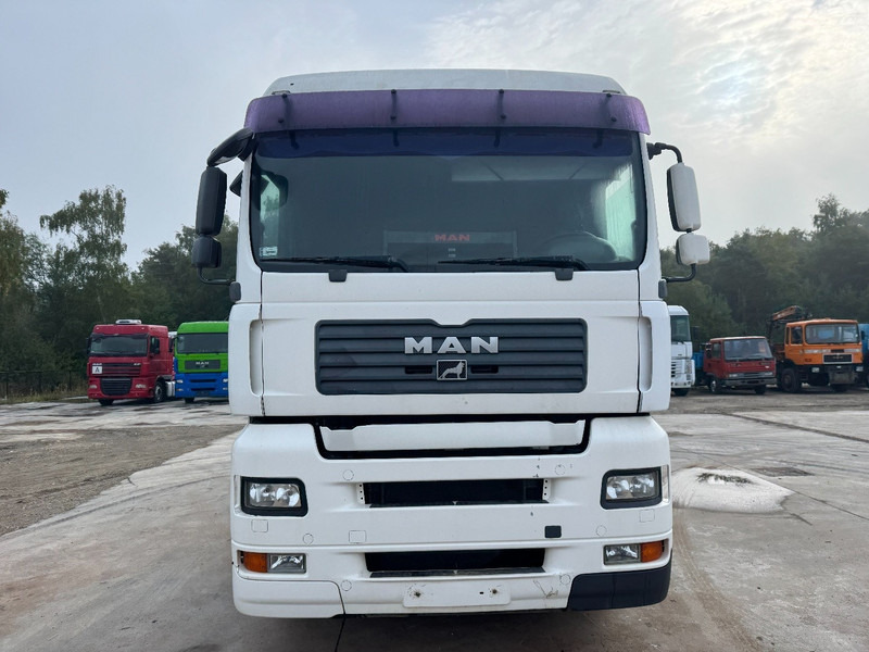 MAN TGA 18.440 (MANUAL GEARBOX / BOITE MANUELLE / PERFECT) - Nyergesvontató: 2 kép. MAN TGA 18.440 (MANUAL GEARBOX / BOITE MANUELLE / PERFECT) - Nyergesvontató: 2 kép.