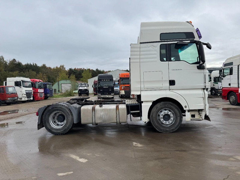MAN TGX 18.440 (MANUAL GEARBOX / BOITE MANUELLE / PTO / HYDRAULIQUE POUR BENNE) - Nyergesvontató: 4 kép. MAN TGX 18.440 (MANUAL GEARBOX / BOITE MANUELLE / PTO / HYDRAULIQUE POUR BENNE) - Nyergesvontató: 4 kép.