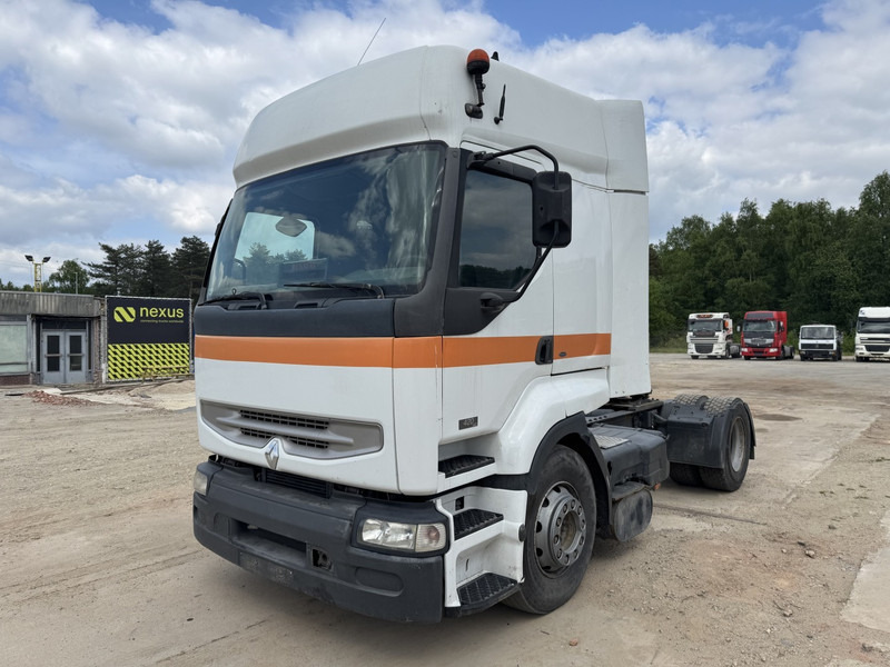 Renault Premium 420 (BOITE MANUELLE / MANUAL GEARBOX) - Nyergesvontató: 1 kép. Renault Premium 420 (BOITE MANUELLE / MANUAL GEARBOX) - Nyergesvontató: 1 kép.
