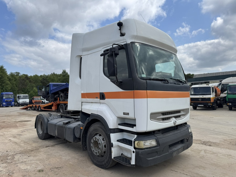 Renault Premium 420 (BOITE MANUELLE / MANUAL GEARBOX) - Nyergesvontató: 3 kép. Renault Premium 420 (BOITE MANUELLE / MANUAL GEARBOX) - Nyergesvontató: 3 kép.