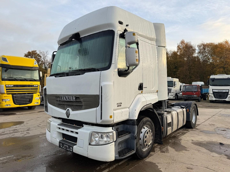 Renault Premium 450 DXI (MANUAL GEARBOX / BOITE MANUELLE / 410.000 km) - Nyergesvontató: 1 kép. Renault Premium 450 DXI (MANUAL GEARBOX / BOITE MANUELLE / 410.000 km) - Nyergesvontató: 1 kép.