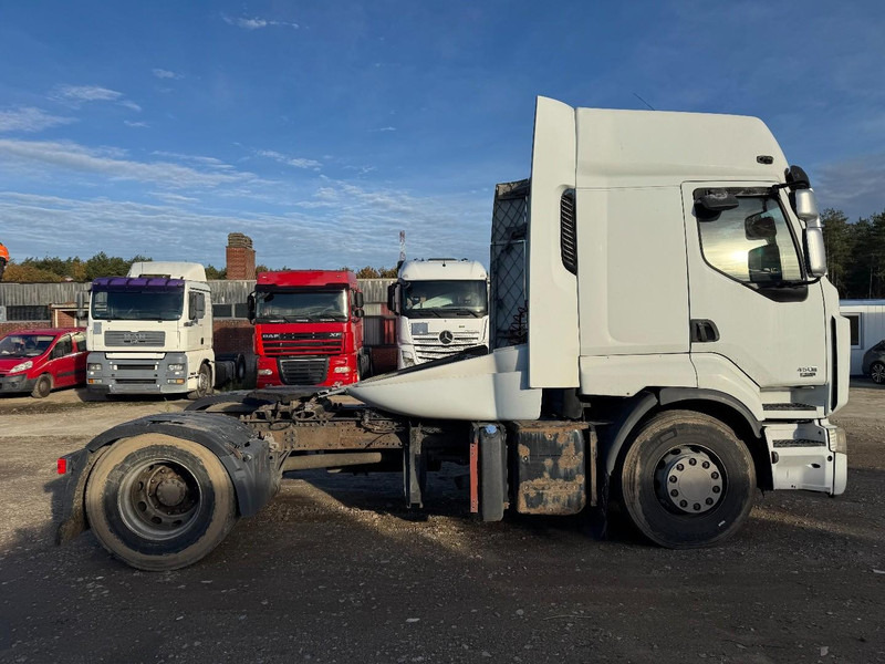 Renault Premium 450 DXI (MANUAL GEARBOX / BOITE MANUELLE) - Nyergesvontató: 4 kép. Renault Premium 450 DXI (MANUAL GEARBOX / BOITE MANUELLE) - Nyergesvontató: 4 kép.