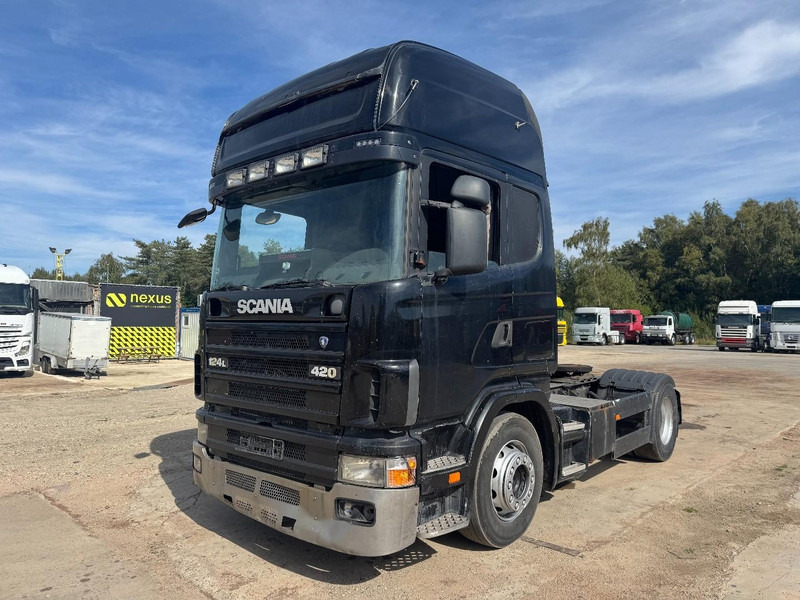 Scania 124 - 420 Topline (MANUAL GEARBOX / BOITE MANUELLE / RETARDER) - Nyergesvontató: 1 kép. Scania 124 - 420 Topline (MANUAL GEARBOX / BOITE MANUELLE / RETARDER) - Nyergesvontató: 1 kép.