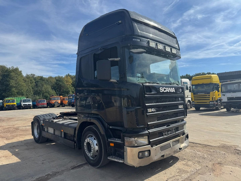 Scania 124 - 420 Topline (MANUAL GEARBOX / BOITE MANUELLE / RETARDER) - Nyergesvontató: 3 kép. Scania 124 - 420 Topline (MANUAL GEARBOX / BOITE MANUELLE / RETARDER) - Nyergesvontató: 3 kép.