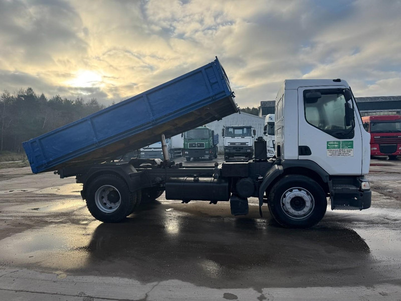 Renault Premium 260 (SUSPENISON LAMES / POMPE MANUELLE / BOITE MANUELLE / EURO 2) - Billenőplatós teherautó: 4 kép. Renault Premium 260 (SUSPENISON LAMES / POMPE MANUELLE / BOITE MANUELLE / EURO 2) - Billenőplatós teherautó: 4 kép.