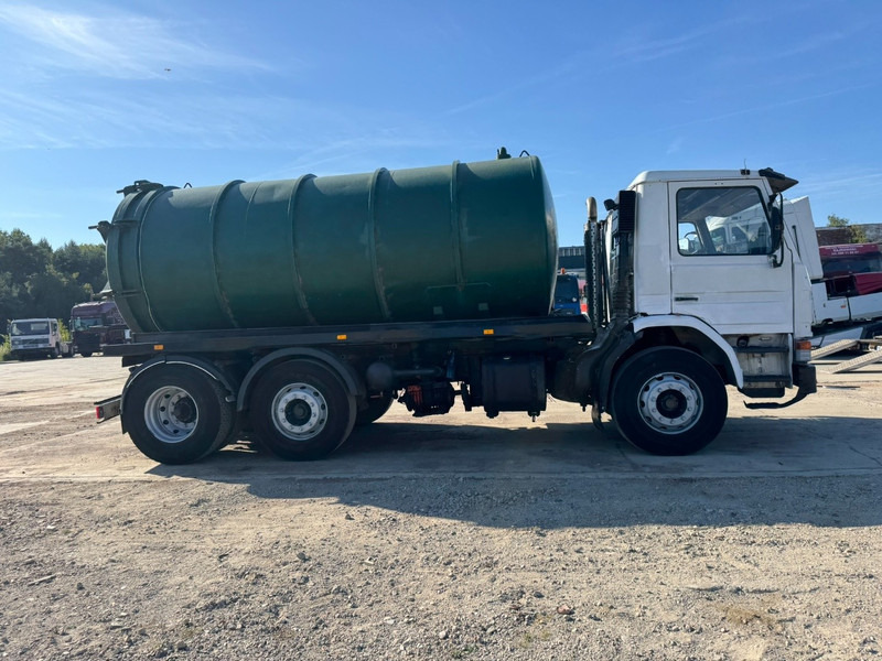 Scania 93 - 280 (14.000L / MANUAL PUMP & GEARBOX / 6X2) - Szippantós autó: 4 kép. Scania 93 - 280 (14.000L / MANUAL PUMP & GEARBOX / 6X2) - Szippantós autó: 4 kép.