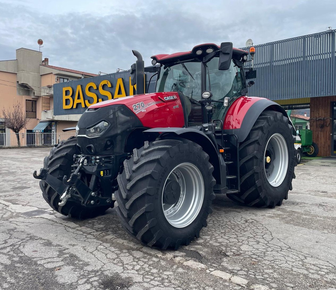 CASE IH OPTUM 270 CVX - Traktor: 1 kép. CASE IH OPTUM 270 CVX - Traktor: 1 kép.