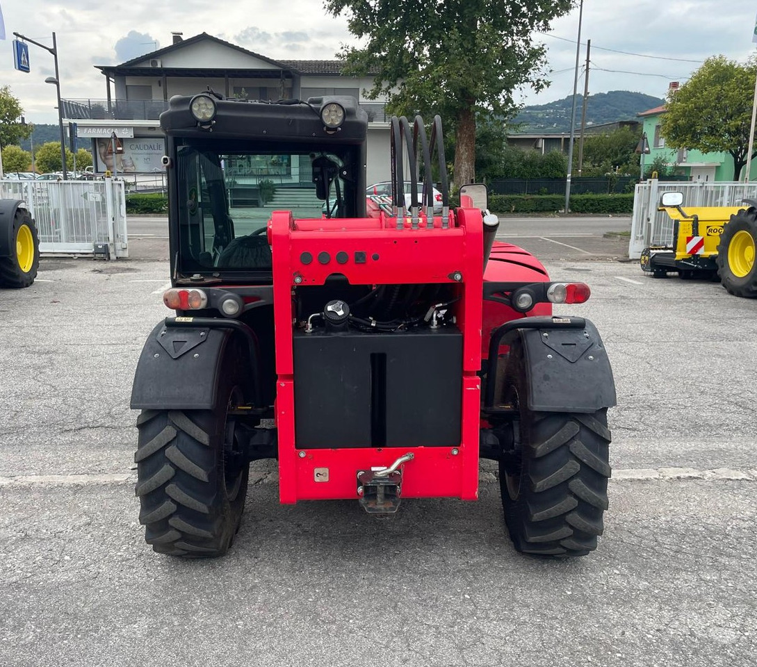 FARESIN TELESCOPICO 6.26 CLASSIC - Teleszkópos rakodó: 4 kép. FARESIN TELESCOPICO 6.26 CLASSIC - Teleszkópos rakodó: 4 kép.