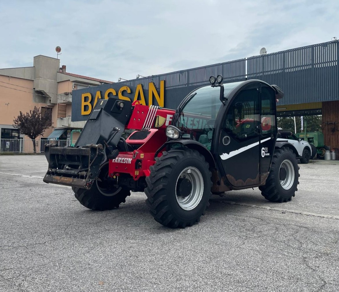 FARESIN TELESCOPICO 6.26 CLASSIC - Teleszkópos rakodó: 1 kép. FARESIN TELESCOPICO 6.26 CLASSIC - Teleszkópos rakodó: 1 kép.