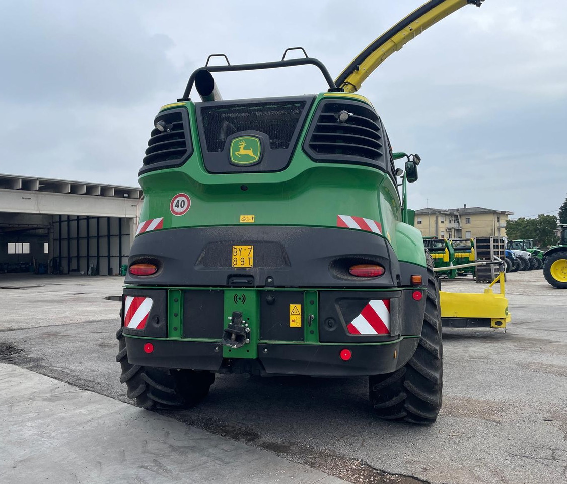 JOHN DEERE 9600i - Önjáró szecskázógép: 5 kép. JOHN DEERE 9600i - Önjáró szecskázógép: 5 kép.