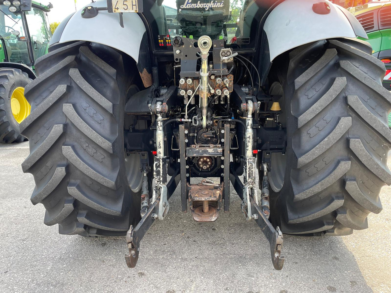 LAMBORGHINI R6 150 - Traktor: 5 kép. LAMBORGHINI R6 150 - Traktor: 5 kép.