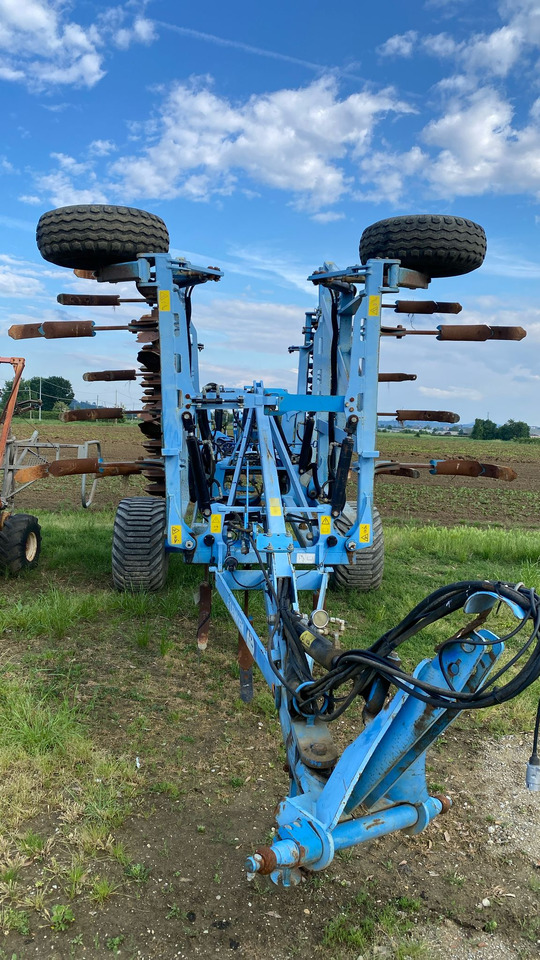 LEMKEN COLTIVATORE KARAT 9/500 KA - Kultivátor: 2 kép. LEMKEN COLTIVATORE KARAT 9/500 KA - Kultivátor: 2 kép.