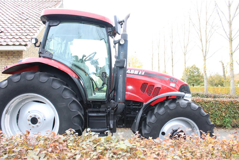 Case IH MAXXUM 125 - Traktor: 2 kép. Case IH MAXXUM 125 - Traktor: 2 kép.