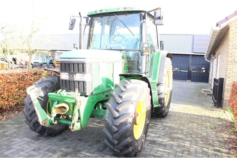John Deere 6200 - Traktor: 5 kép. John Deere 6200 - Traktor: 5 kép.