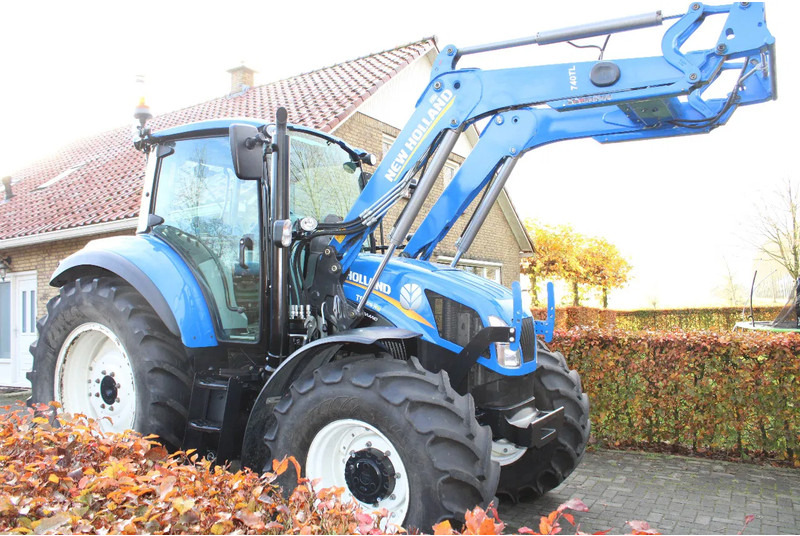New Holland T5.105 Met voorlader - Traktor: 1 kép. New Holland T5.105 Met voorlader - Traktor: 1 kép.