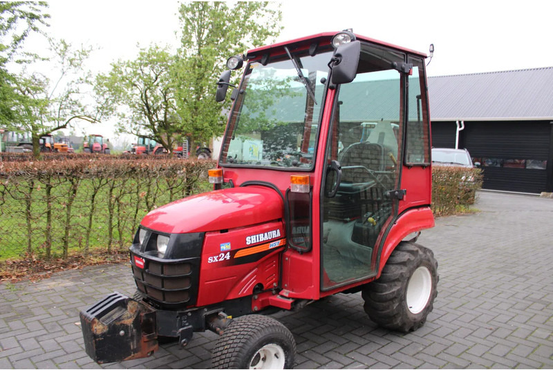 Shibaura SX 24 Hydrostaat - Kistraktor: 4 kép. Shibaura SX 24 Hydrostaat - Kistraktor: 4 kép.
