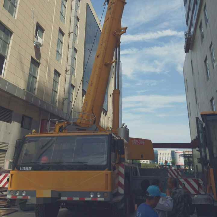 All Terrain Crane 220 Ton Used 220 Ton Crane for Sale - Terepjáró autódaru: 2 kép. All Terrain Crane 220 Ton Used 220 Ton Crane for Sale - Terepjáró autódaru: 2 kép.
