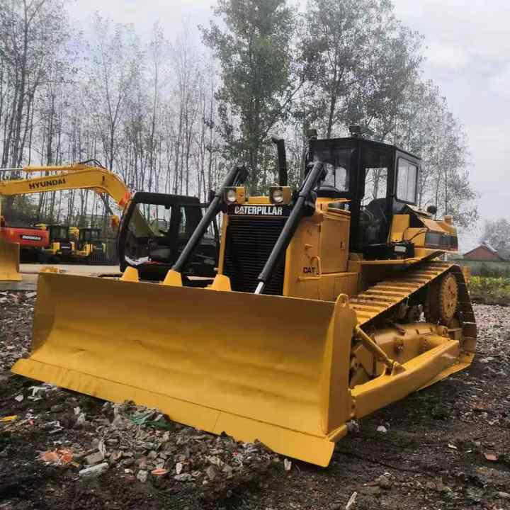 CAT High Quality Used Machinery , Original D6h Cat Bulldozer , Winch Attached Cat Bulldozer - Buldózer: 1 kép. CAT High Quality Used Machinery , Original D6h Cat Bulldozer , Winch Attached Cat Bulldozer - Buldózer: 1 kép.