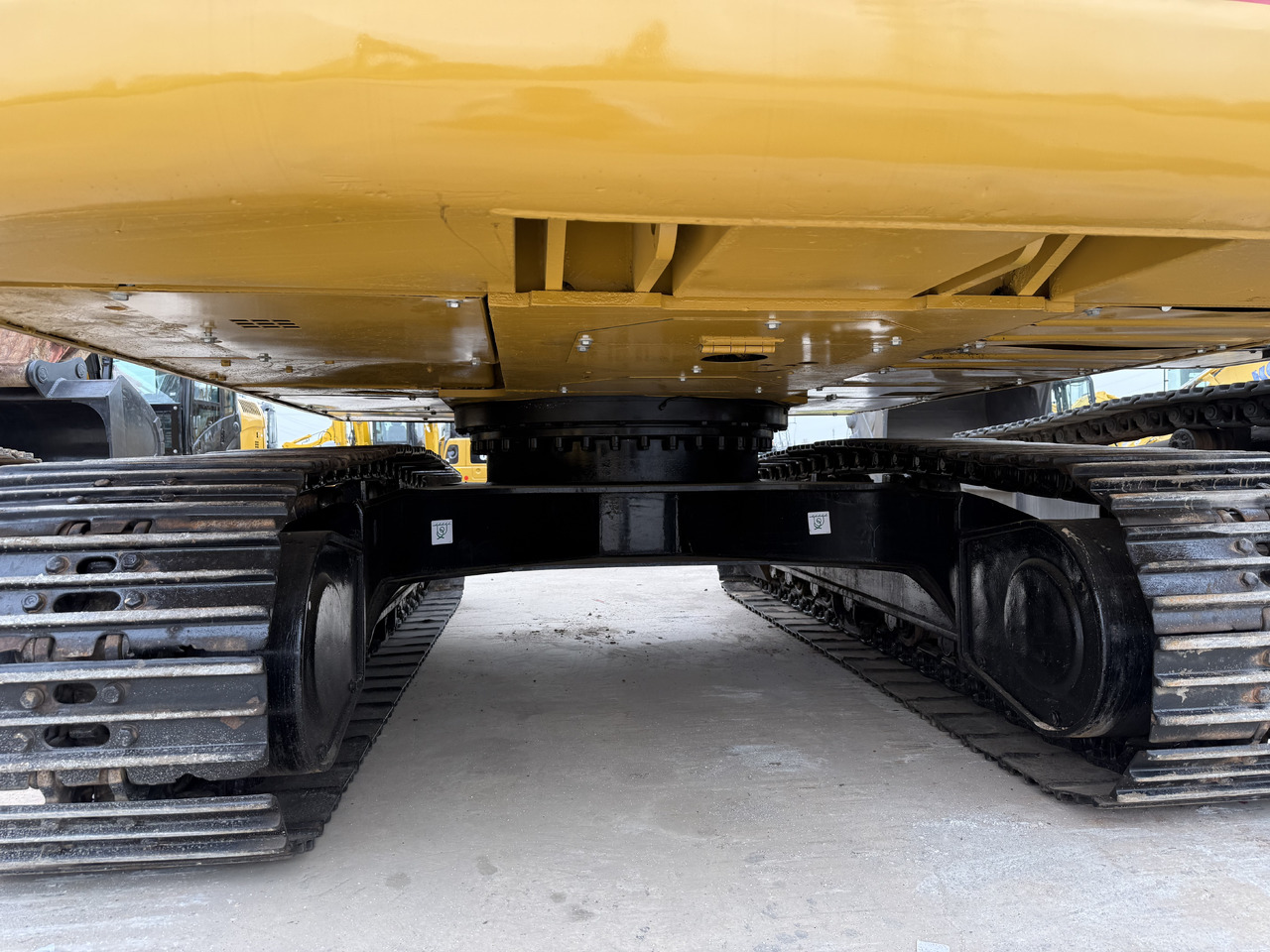 Lánctalpas kotró CATERPILLAR 320b [ Copy ] [ Copy ] [ Copy ] [ Copy ] [ Copy ]: 7 kép.