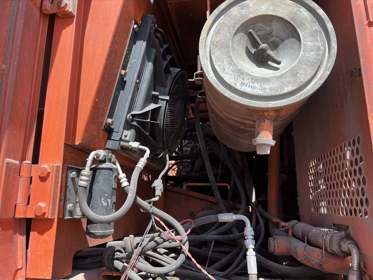 Gumikerekes kotró DOOSAN 210w-7 [ Copy ] [ Copy ] [ Copy ] [ Copy ] [ Copy ]: 35 kép.