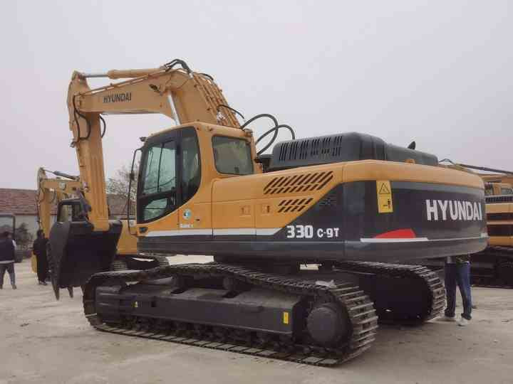 Heavy Construction Equipment Crawler Excavator HYUNDAI R330 Used Machine for Sale - Kotrógép: 2 kép. Heavy Construction Equipment Crawler Excavator HYUNDAI R330 Used Machine for Sale - Kotrógép: 2 kép.