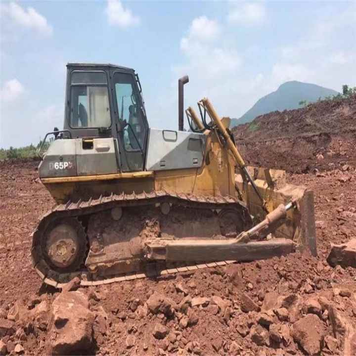 High Quality komatsu D65p D65px D50p D40p Original Japan Used Crawler Bulldozer with Ripper - Buldózer: 4 kép. High Quality komatsu D65p D65px D50p D40p Original Japan Used Crawler Bulldozer with Ripper - Buldózer: 4 kép.